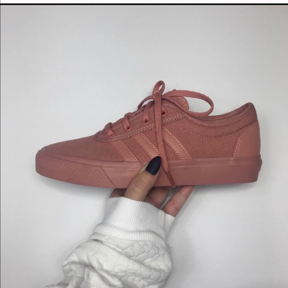 Adidas Sneakers